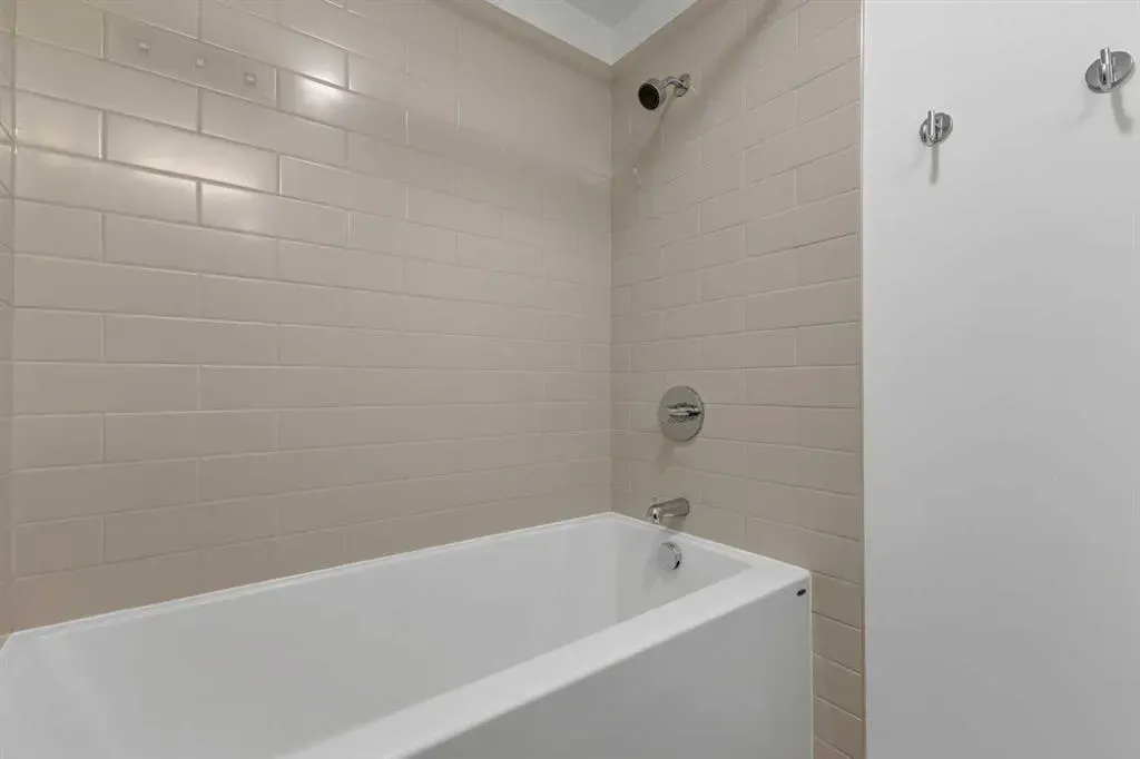 123 4 Street NE, #1313