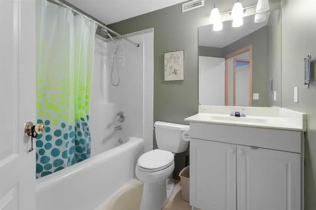 212 Hampstead Gardens NW