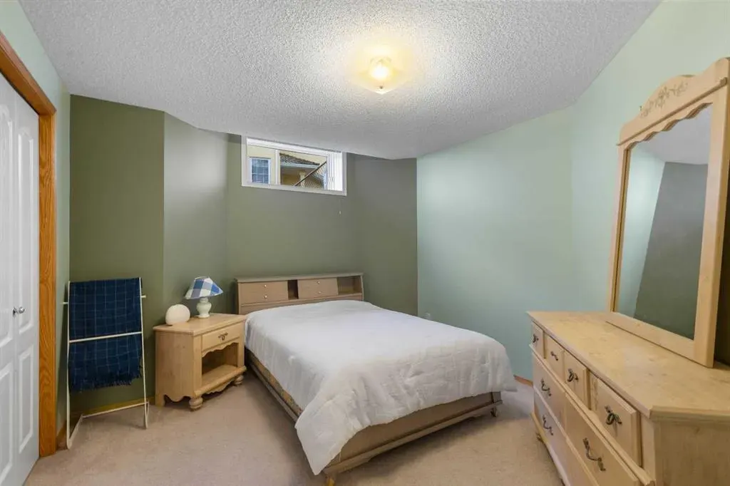 212 Hampstead Gardens NW