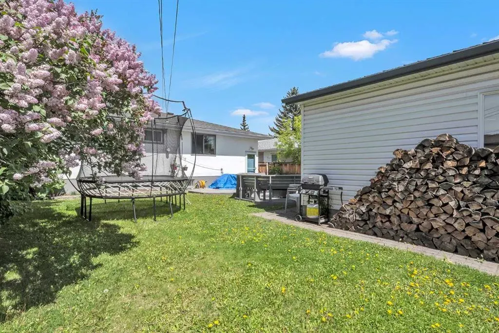 300 Sackville Drive SW