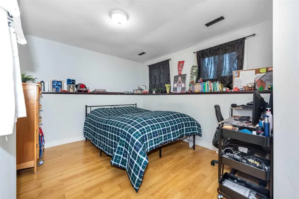 100 Whitehaven Road NE