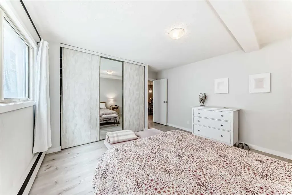 2114 17 Street SW, #403