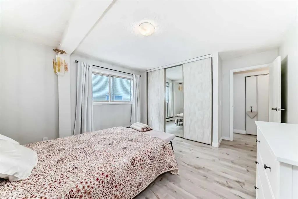 2114 17 Street SW, #403