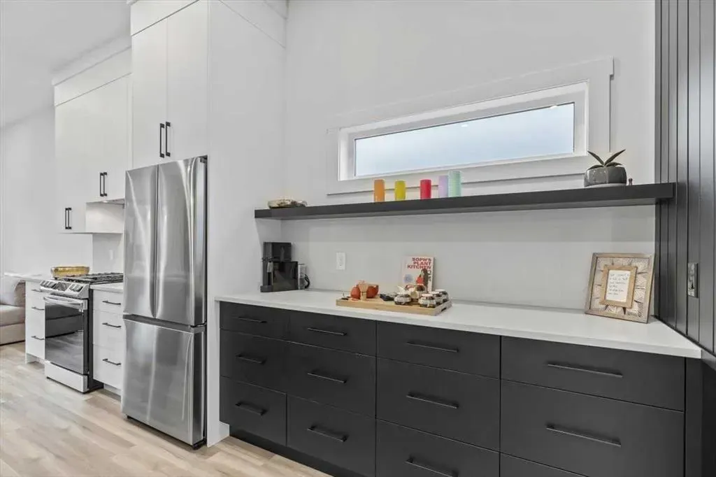 1825 27 Avenue SW, #4