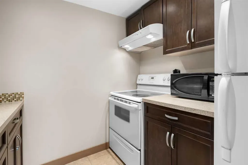 310 8 Street SW, #160