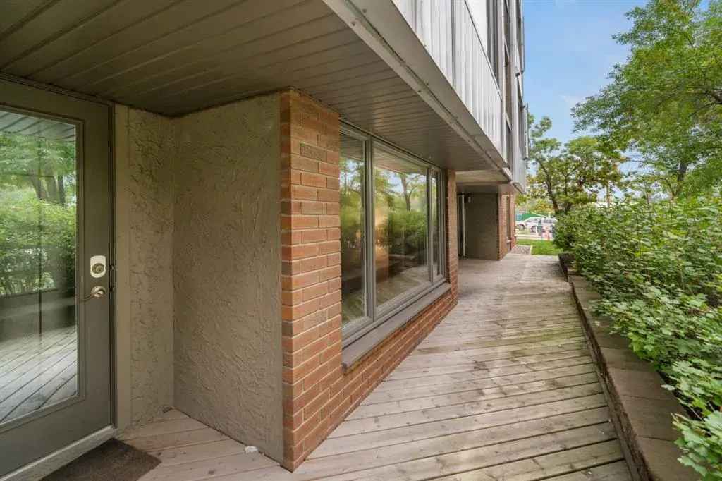 310 8 Street SW, #160