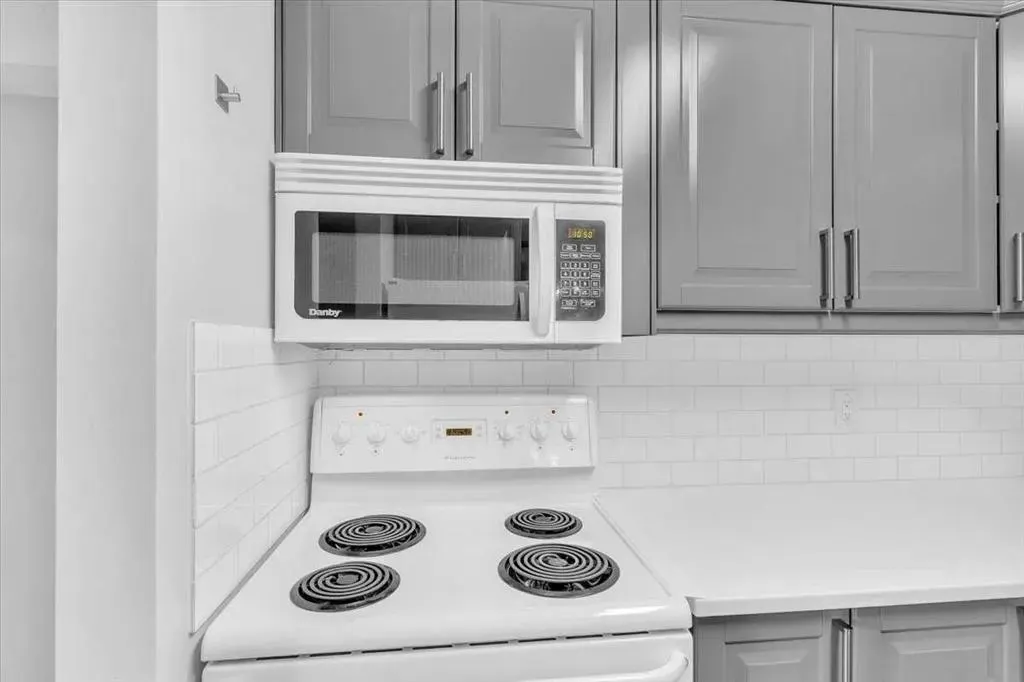 1540 29 Street NW, #1101