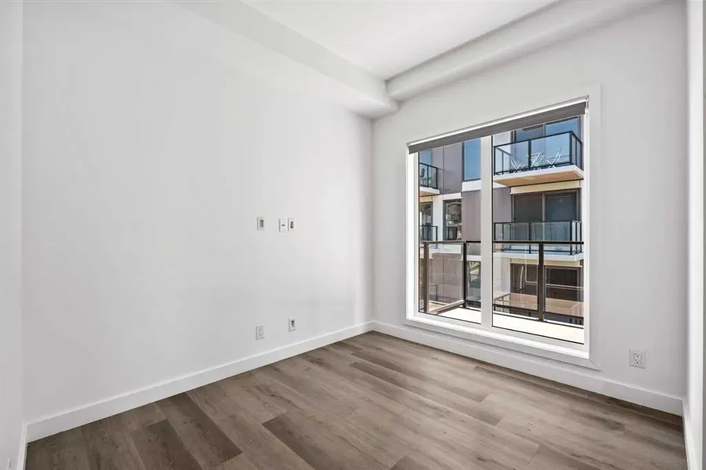 455 1 Avenue NE, #304