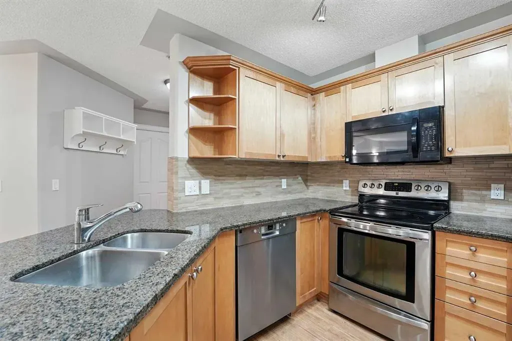 345 Rocky Vista Park NW, #105