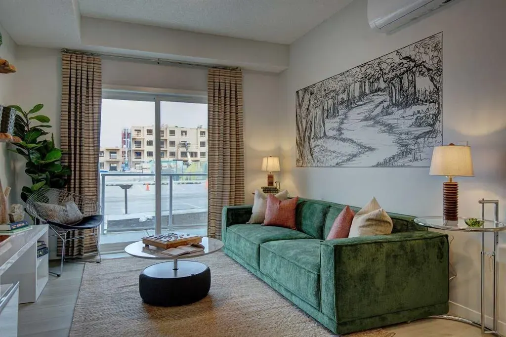 245 Edith Place NW, #409