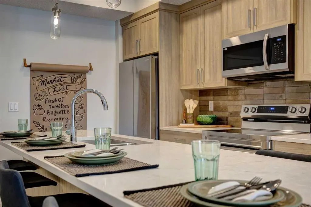 245 Edith Place NW, #409