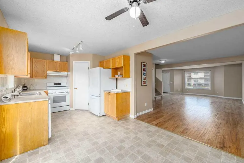1403 Eagleview Place NW