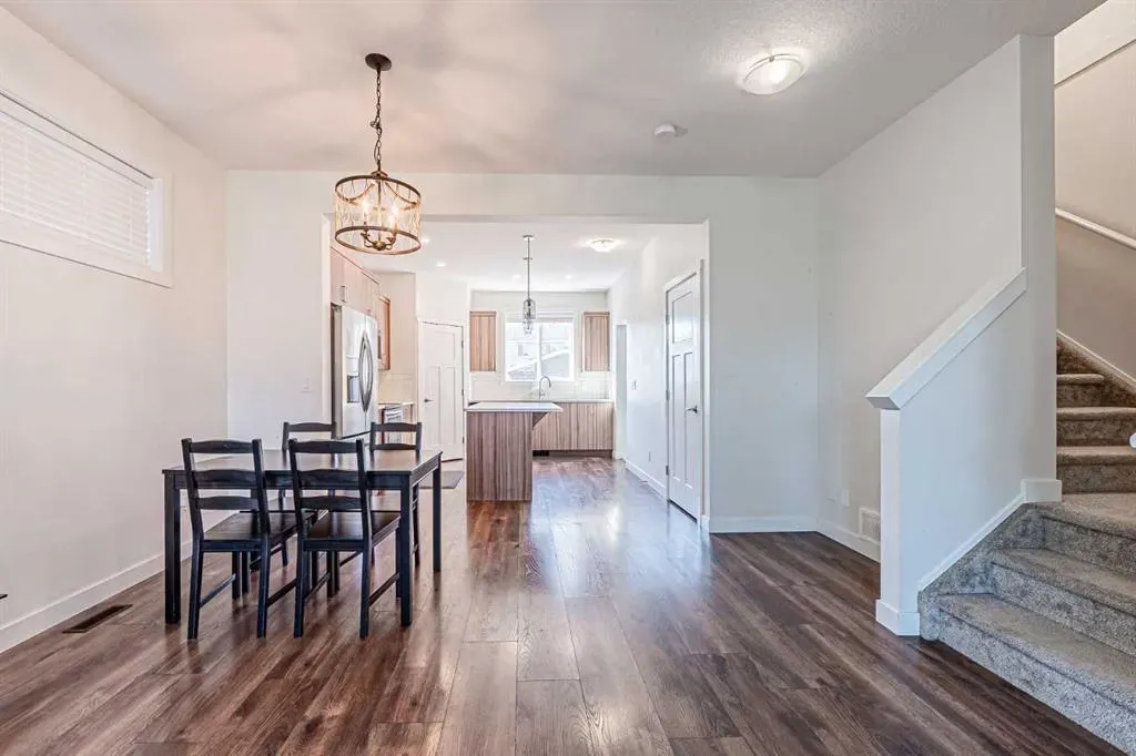 329 south point Green SW