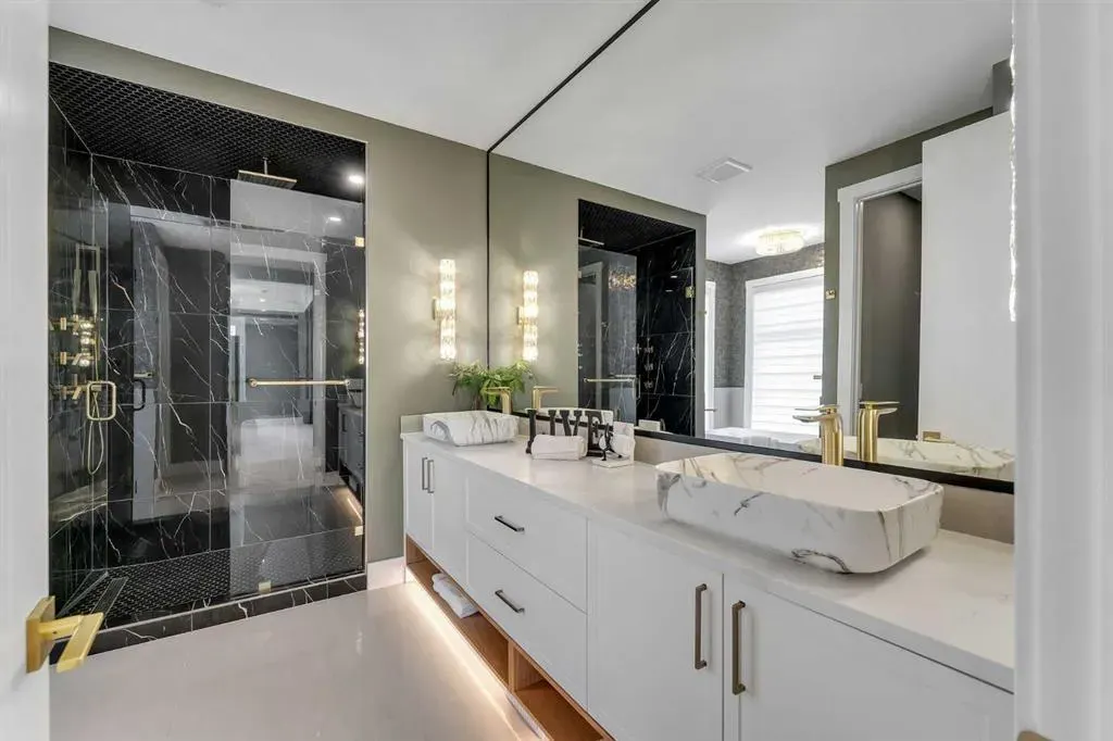 218 Waterstone Bay
