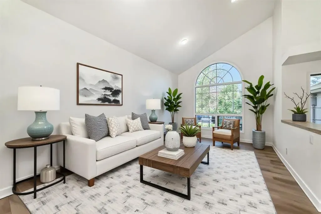 118 Signature Close SW