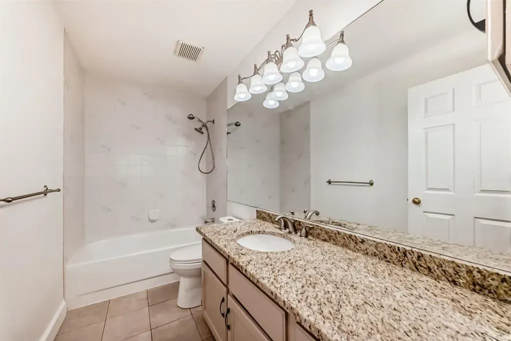 118 Signature Close SW