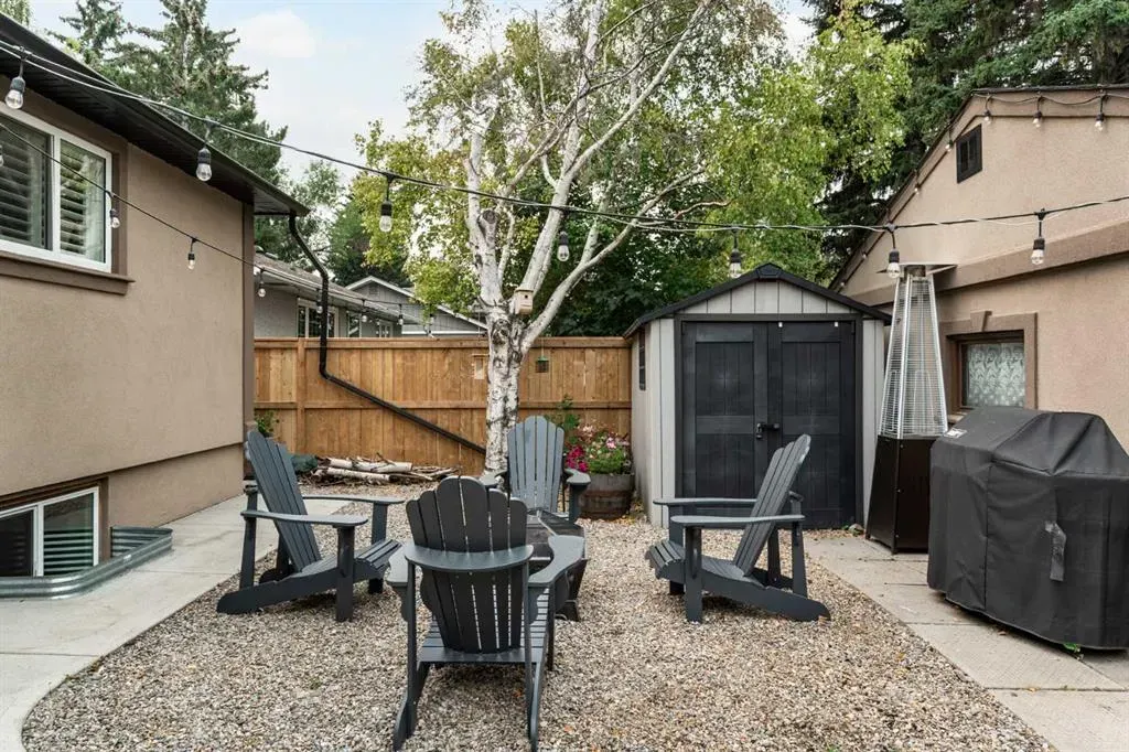 92 Baker Crescent NW