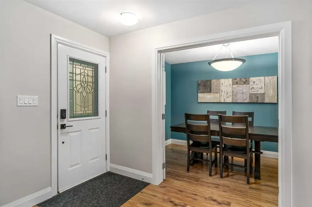 92 Baker Crescent NW