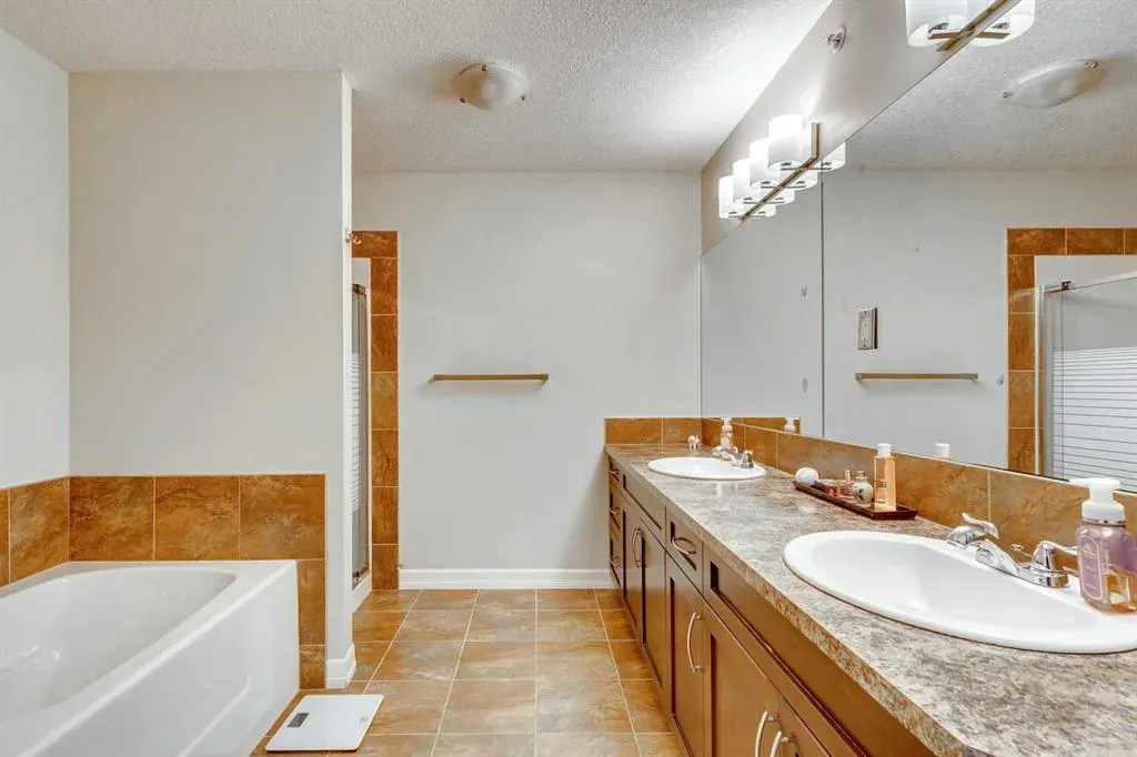 1729 34 Avenue SW, #6
