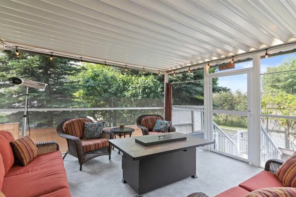 103 Diamond Court SE