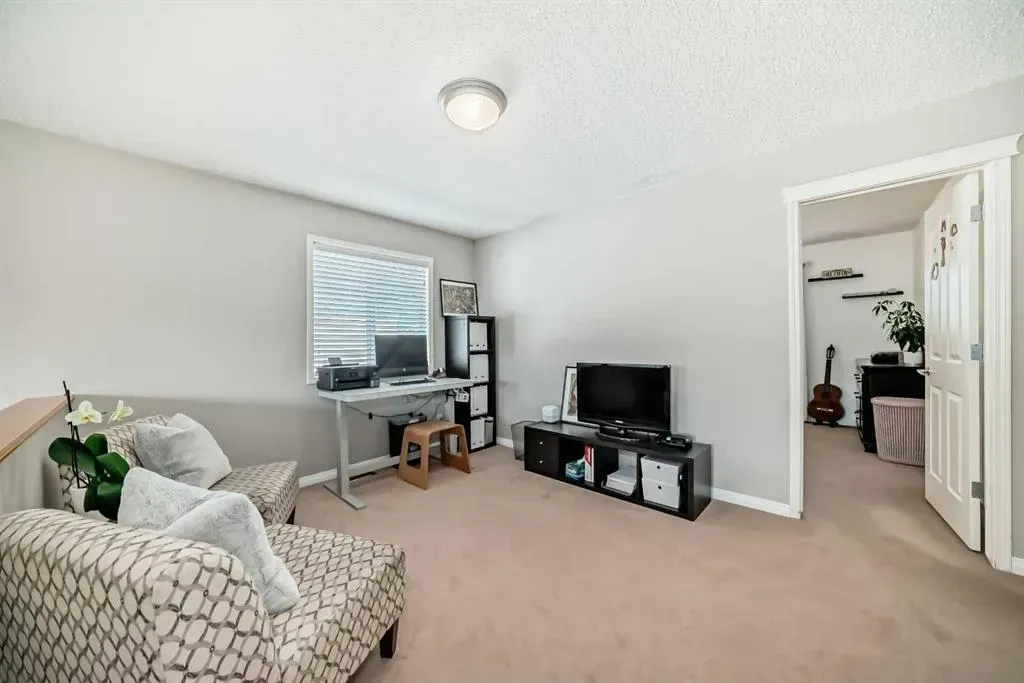 10 Springbluff Boulevard SW