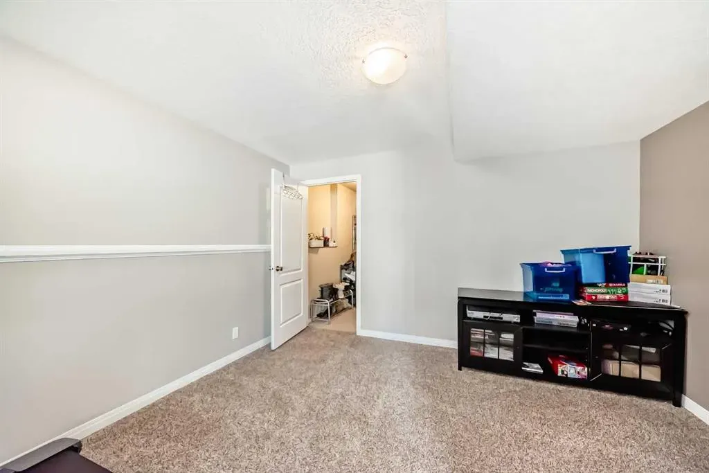 10 Springbluff Boulevard SW