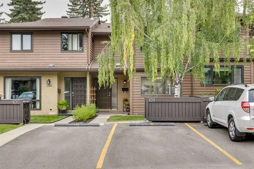 2300 Oakmoor Drive SW, #101