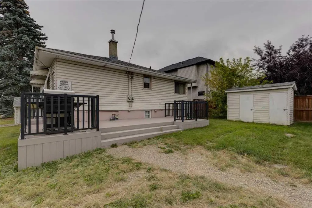 2240 35 Street SW
