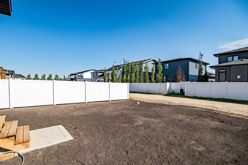 202 Livingston Close