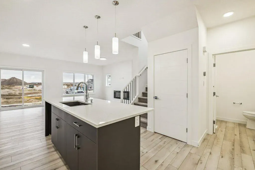 39 Legacy Glen Heights SE