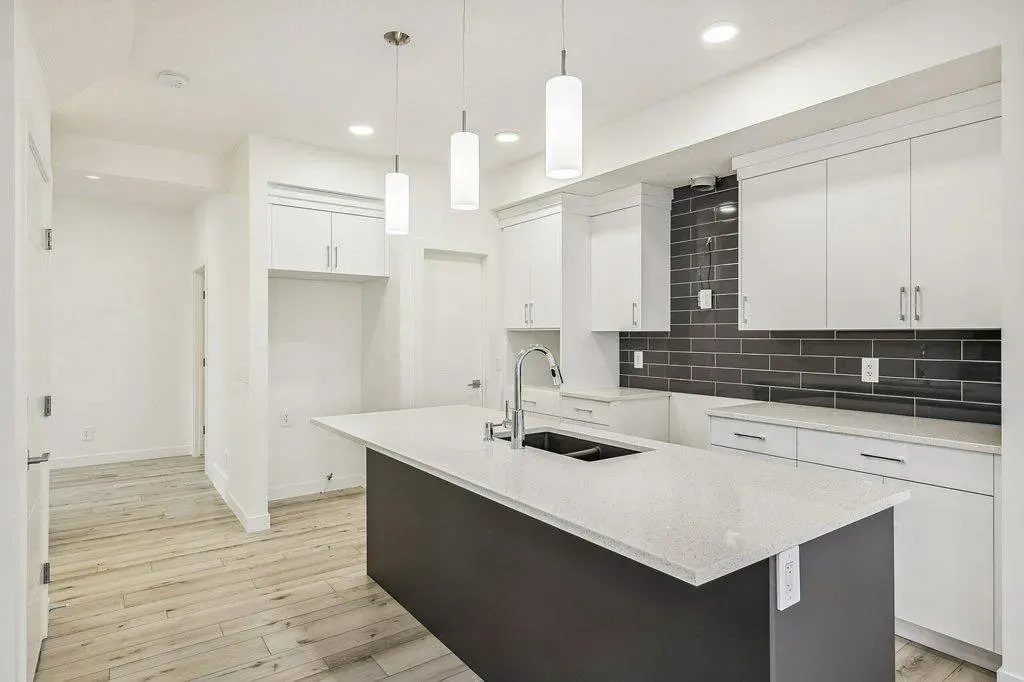 39 Legacy Glen Heights SE