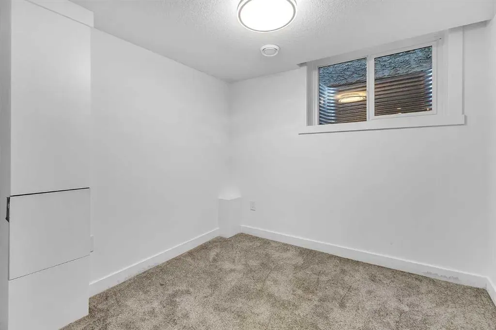 119 Macewan Glen Way NW