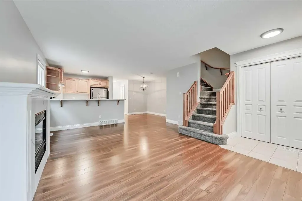 512 56 Avenue SW, #1