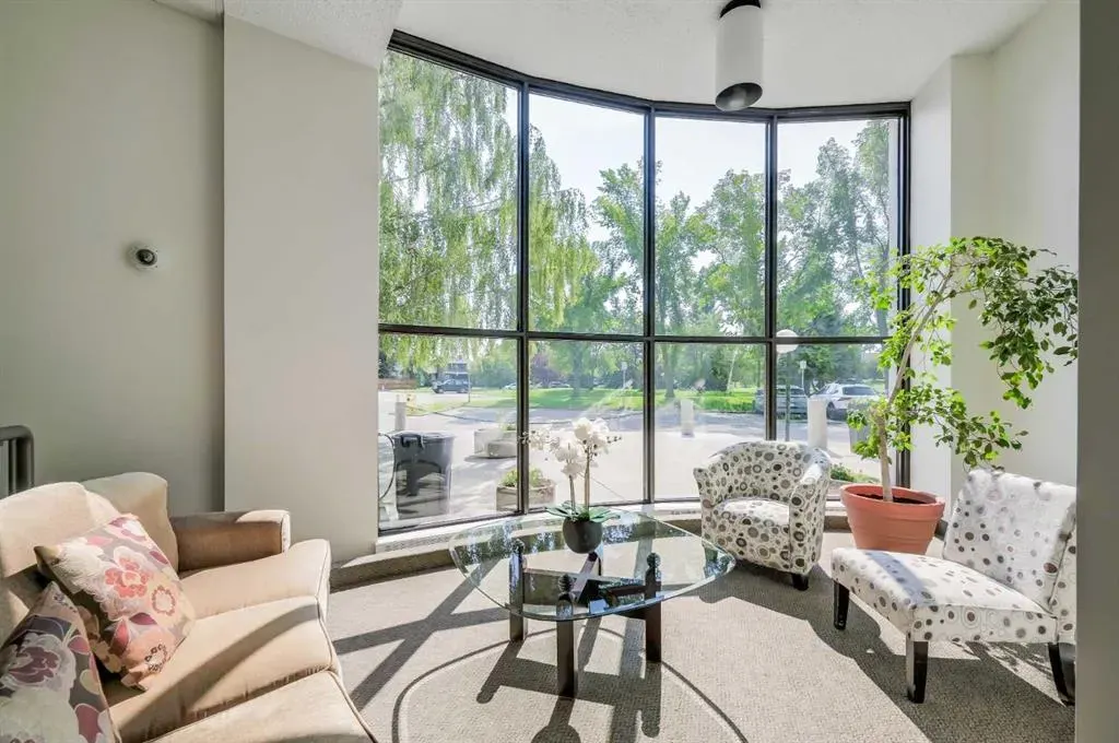 20 Coachway Road SW, #292