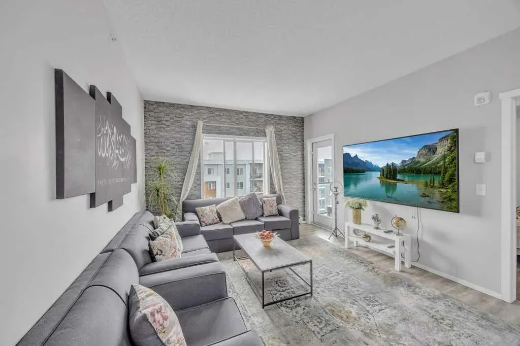 4641 128 Avenue NE, #1613
