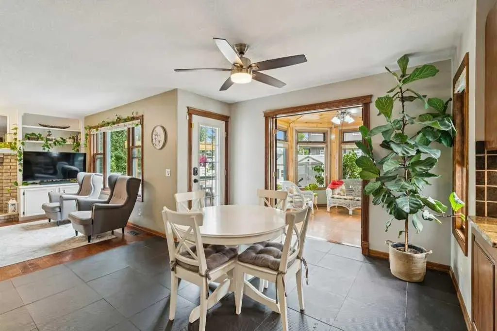 59 Sandringham Close NW