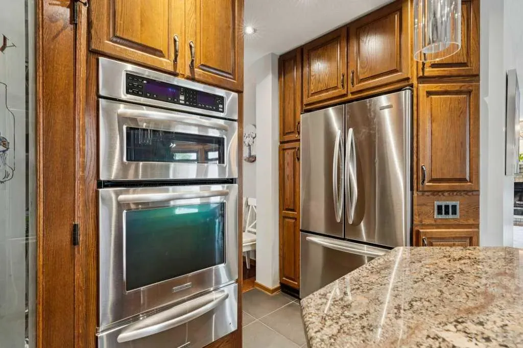 59 Sandringham Close NW