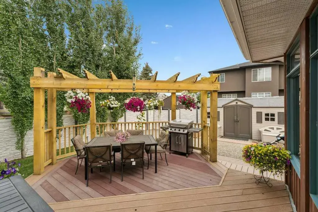 59 Sandringham Close NW