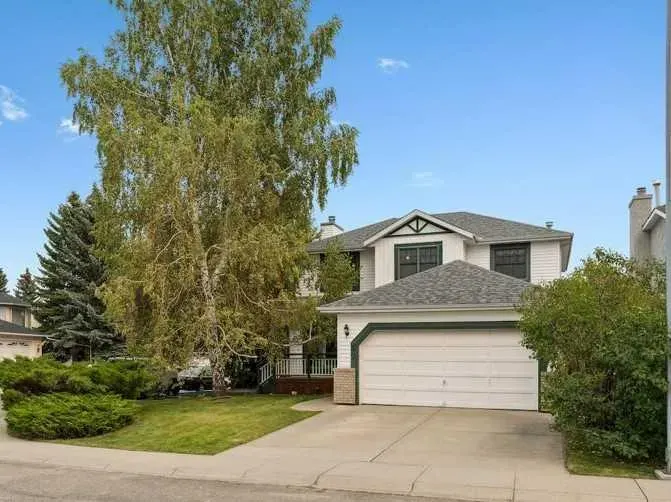 59 Sandringham Close NW