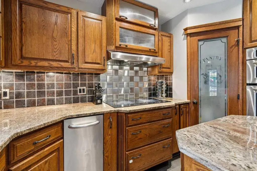 59 Sandringham Close NW