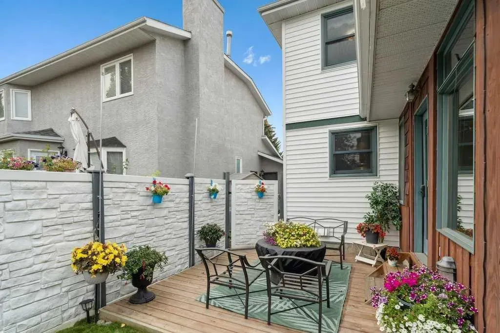 59 Sandringham Close NW