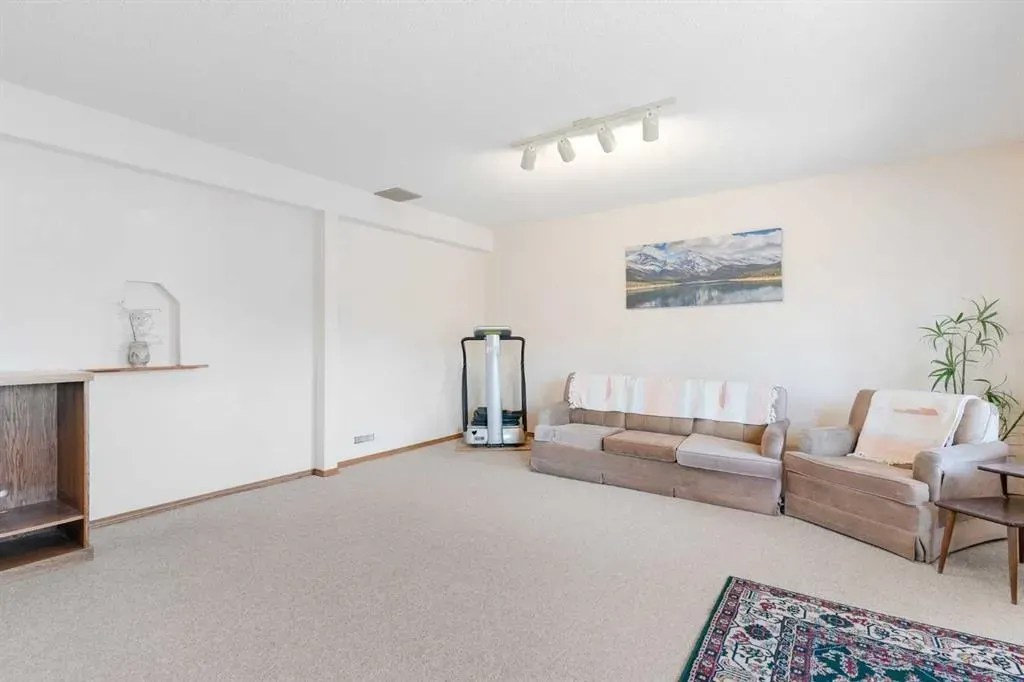 50 Millview Rise SW
