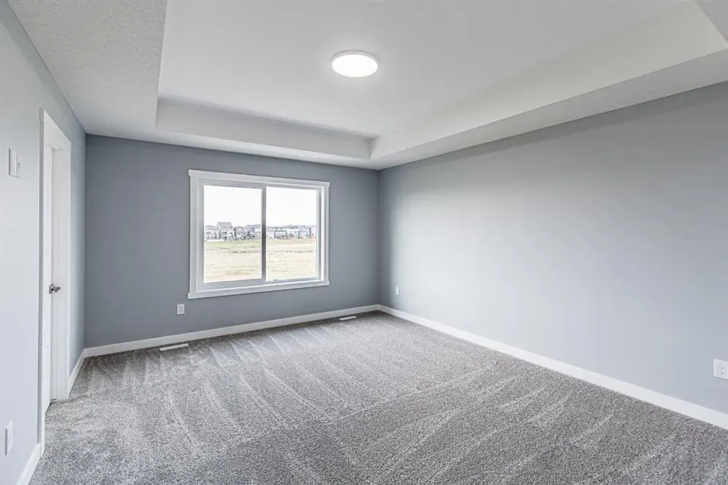 959 Corner Meadows Way NE