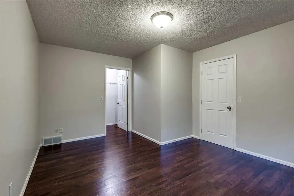 1914 25 Street SW, #2