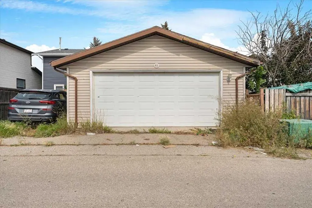 61 Falmere Way NE