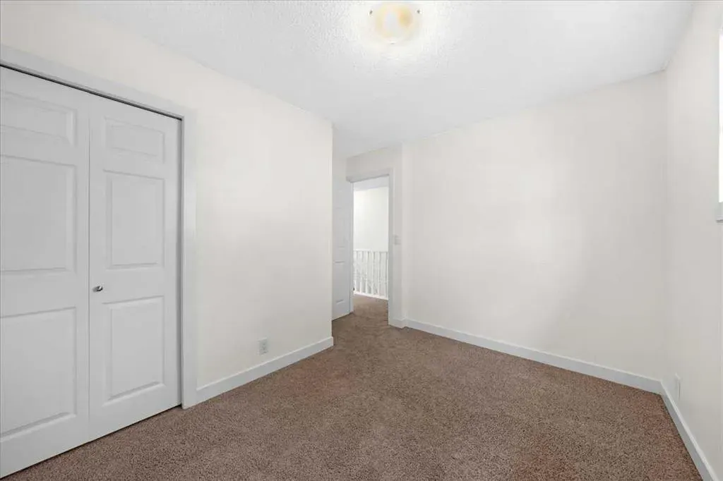 61 Falmere Way NE