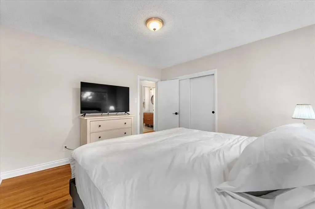 85 Warwick Drive SW