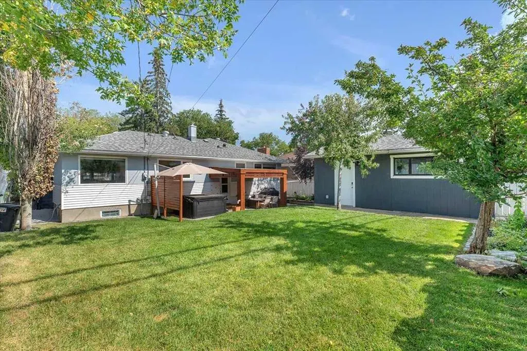 85 Warwick Drive SW