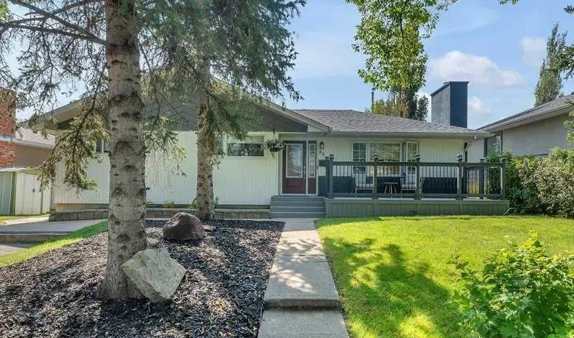 85 Warwick Drive SW