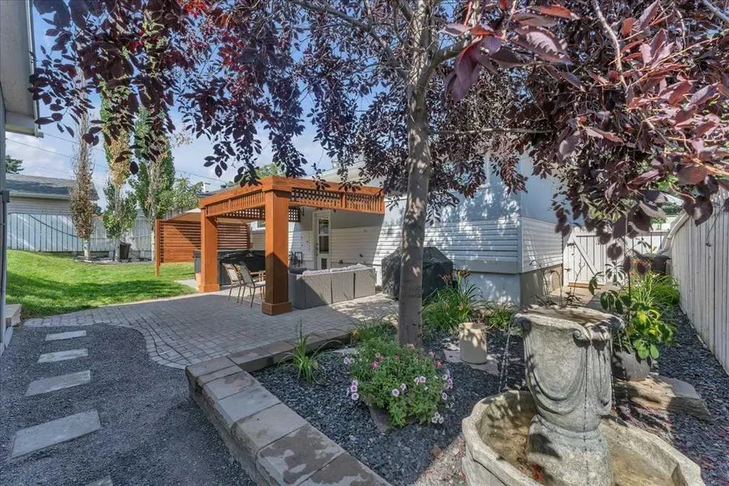 85 Warwick Drive SW